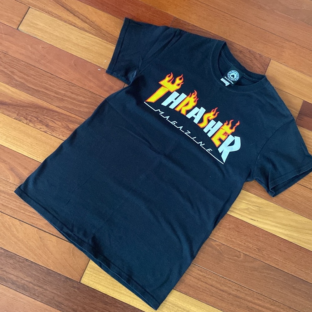 Thrasher t-shirt size Small Graphic Tee Black skater
